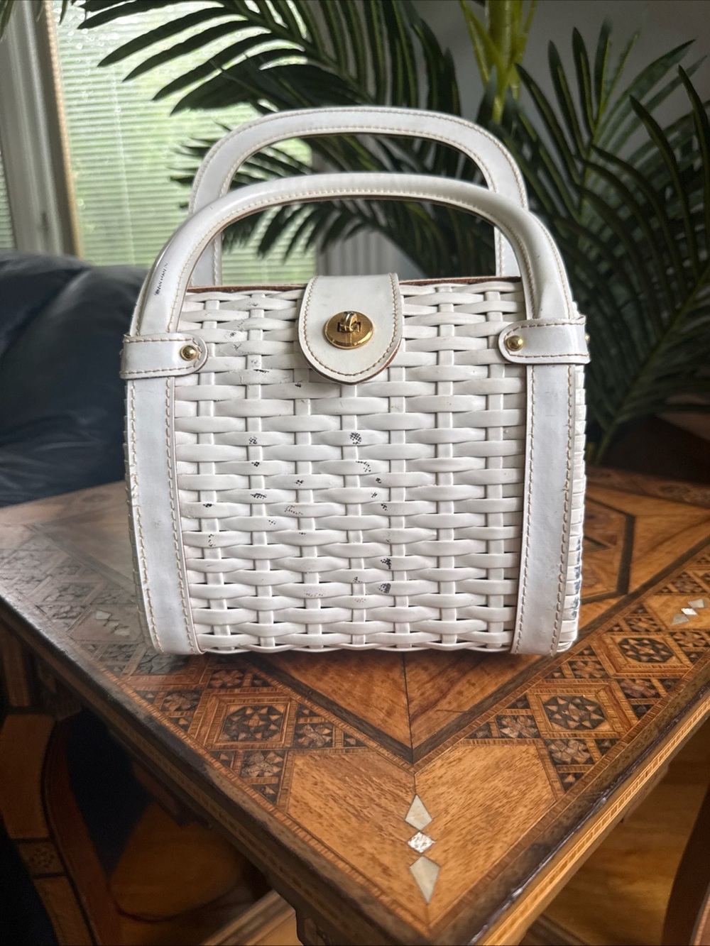 Vintage Rare Crown LEWIS British White Wicker Purse